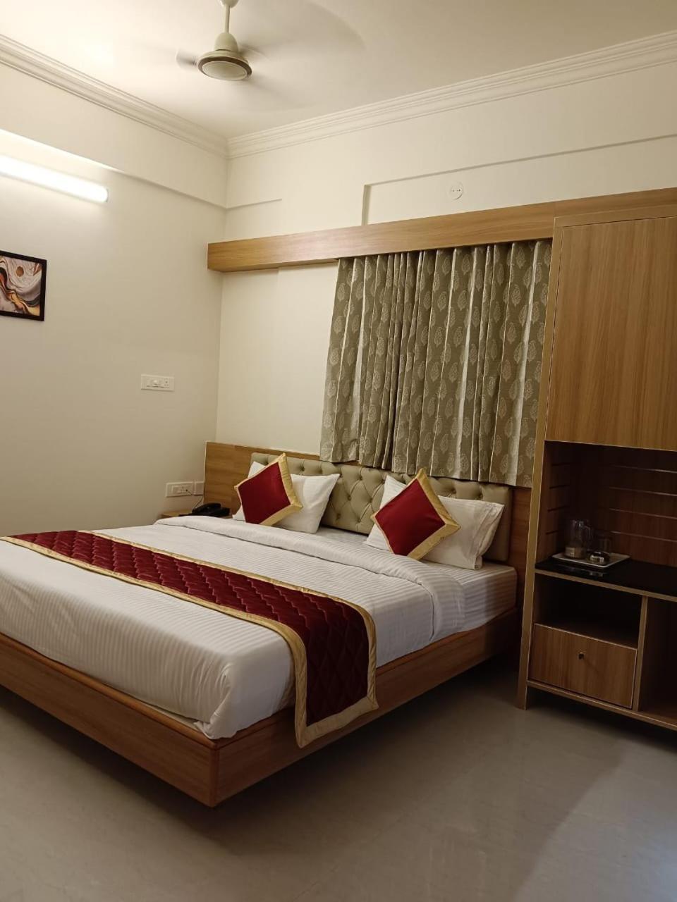 Krishna Inn Bengaluru Kültér fotó